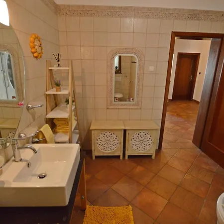 Haus Natura Apartment Jurdani